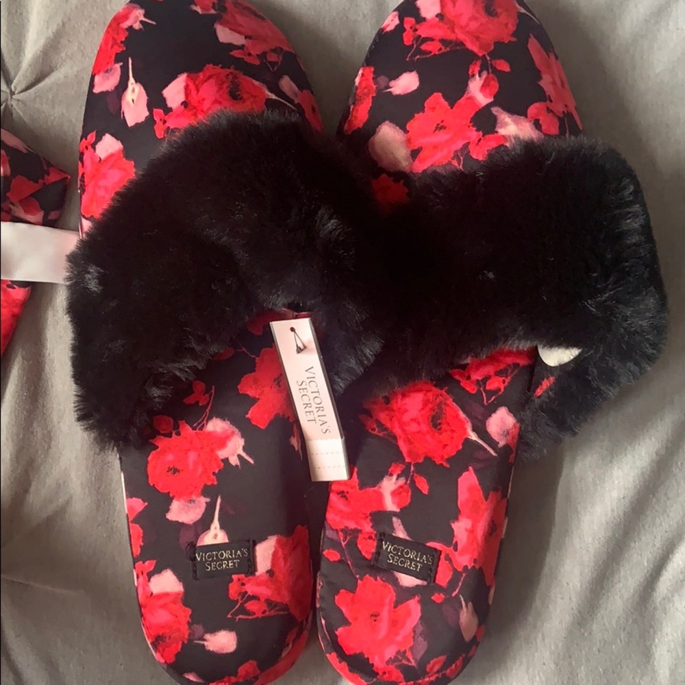 NWT VS Slippers